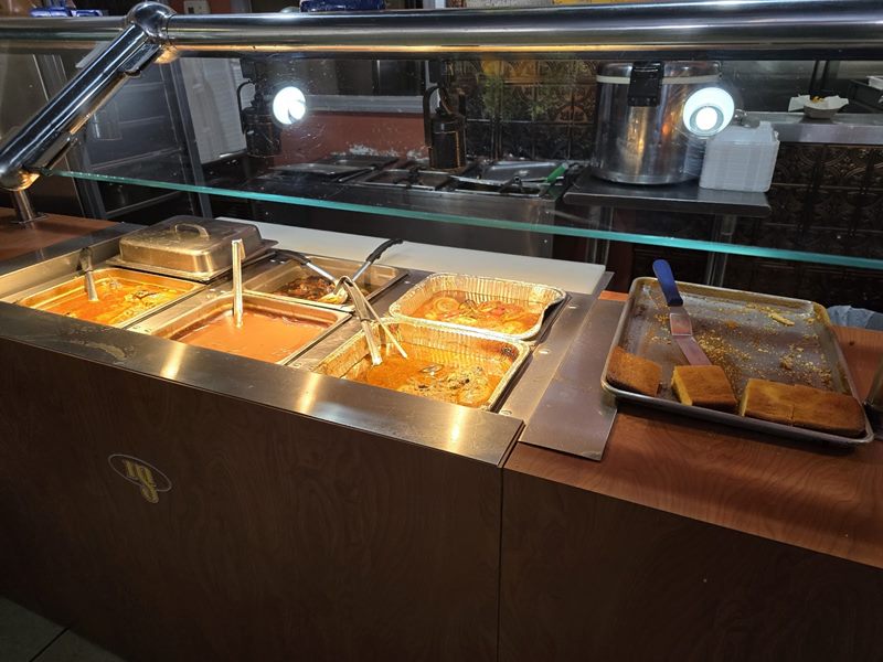 Mama's Soul Eatery interior