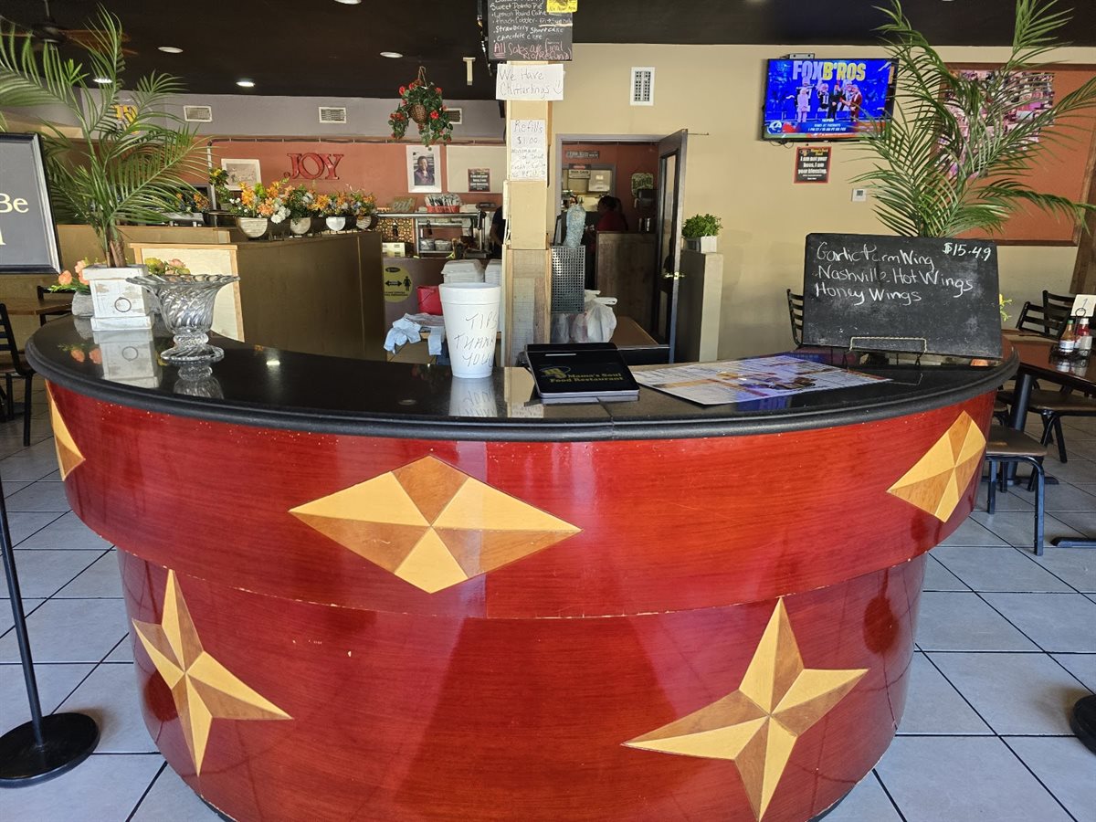 Mama's Soul Eatery